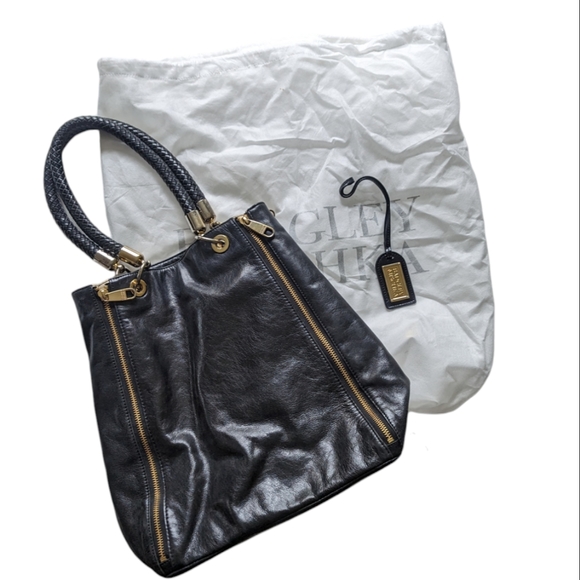 Badgley Mischka Handbags - Badgley Mischka Tote